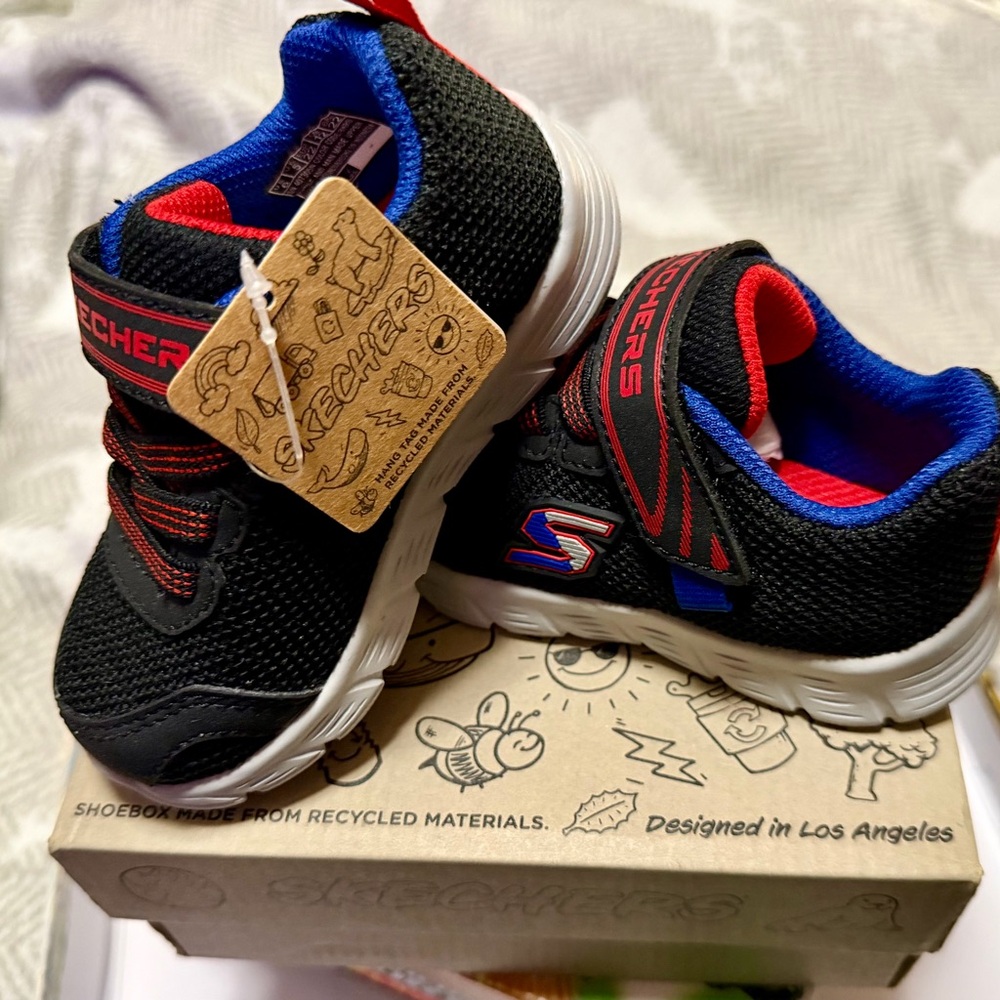 Skechers Kids Black and Blue Sneakers Size 6 Toddler